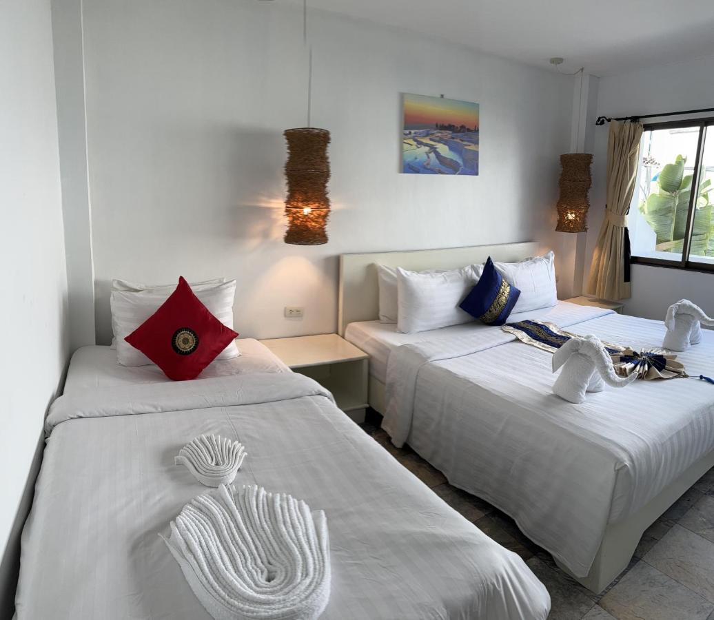 Istanbul Boutique Hotel Patong Exterior photo