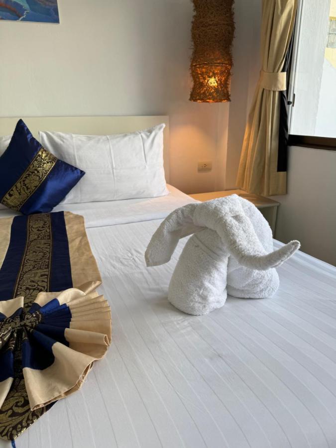 Istanbul Boutique Hotel Patong Exterior photo